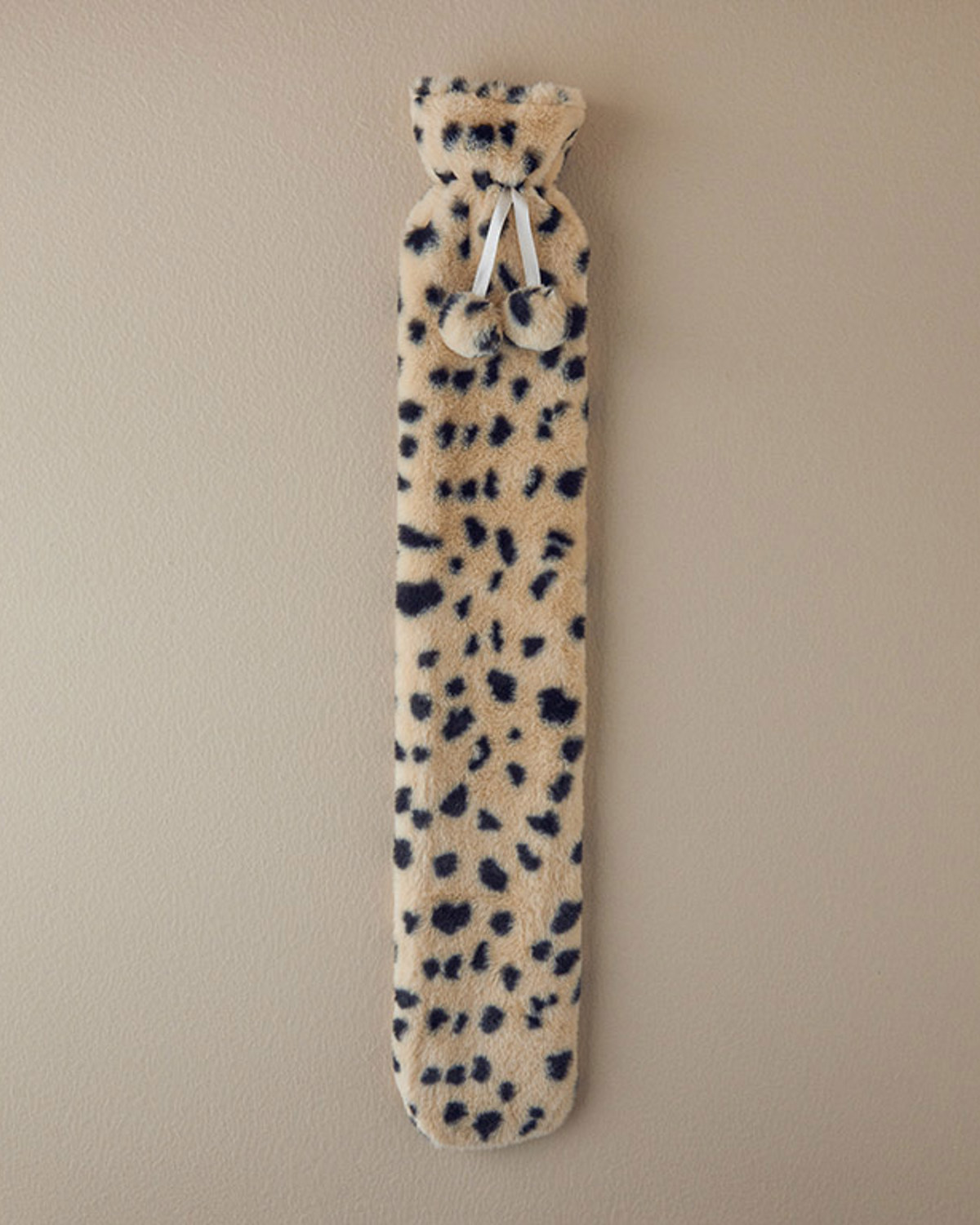 Spotty Hot Water Bottle 72x12 cm Cream Black