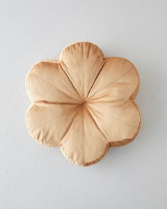 Декоративная подушка Artistic Bloom, 40 см, горчичная